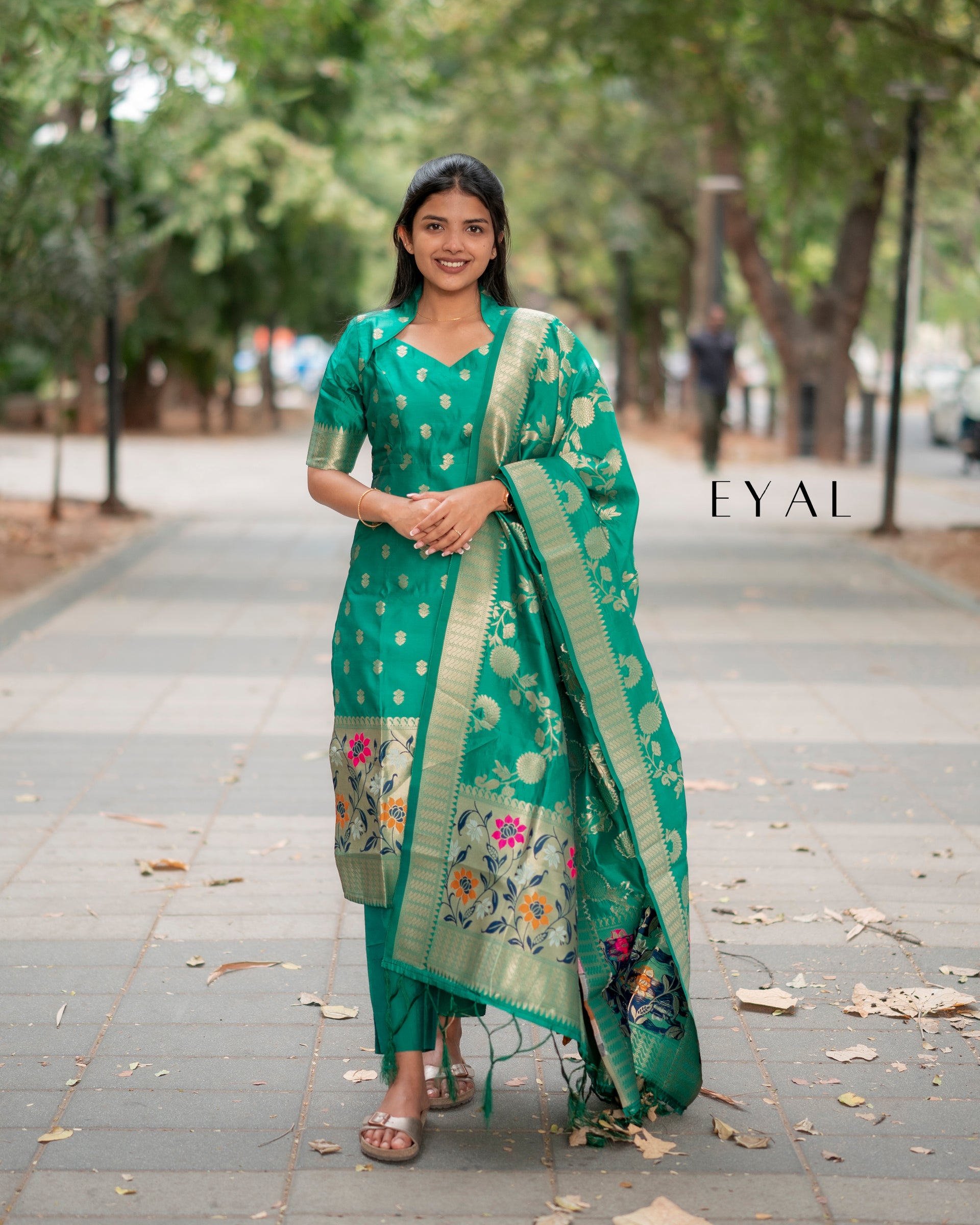 green paithani dress New catalog This Paithani woven gown with a jacket features intricate  woven motifs and a flared silhouette. The 3/4th sleeves and tailored jacket  add a modern touch to its traditional charm, making