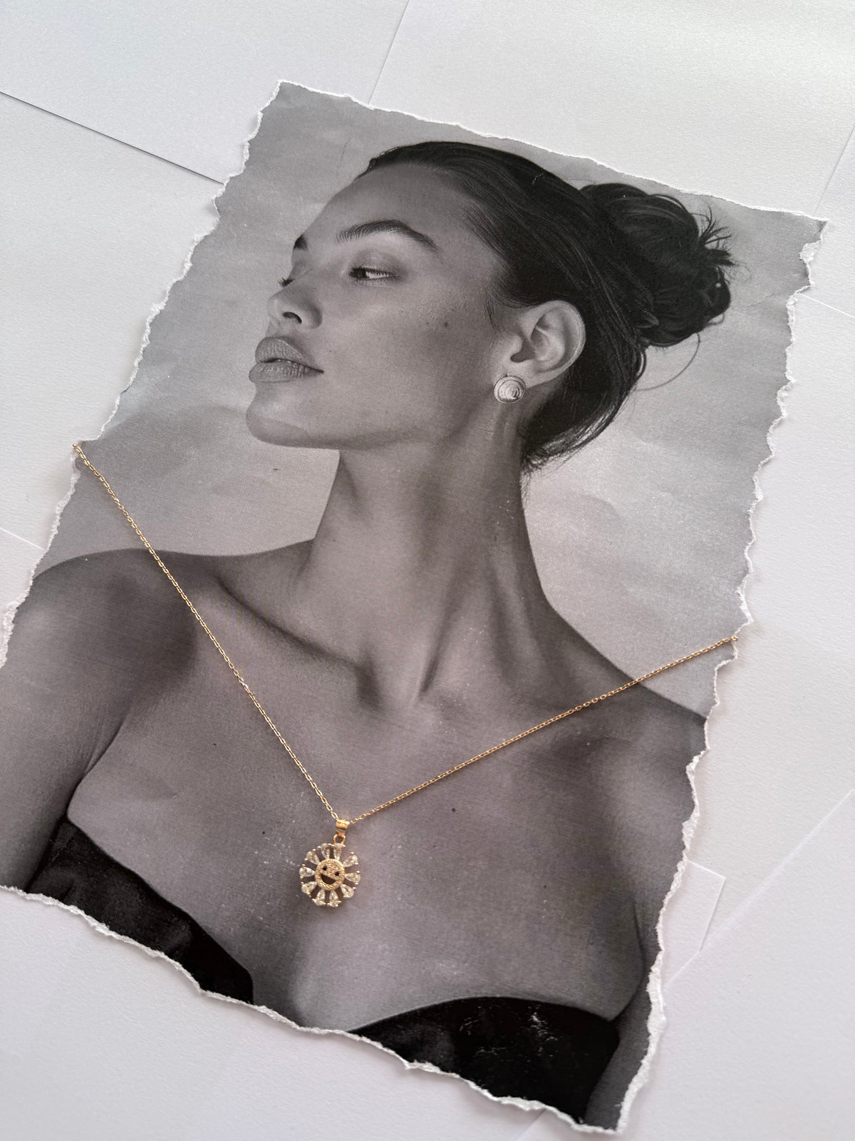 Elara Sun chain