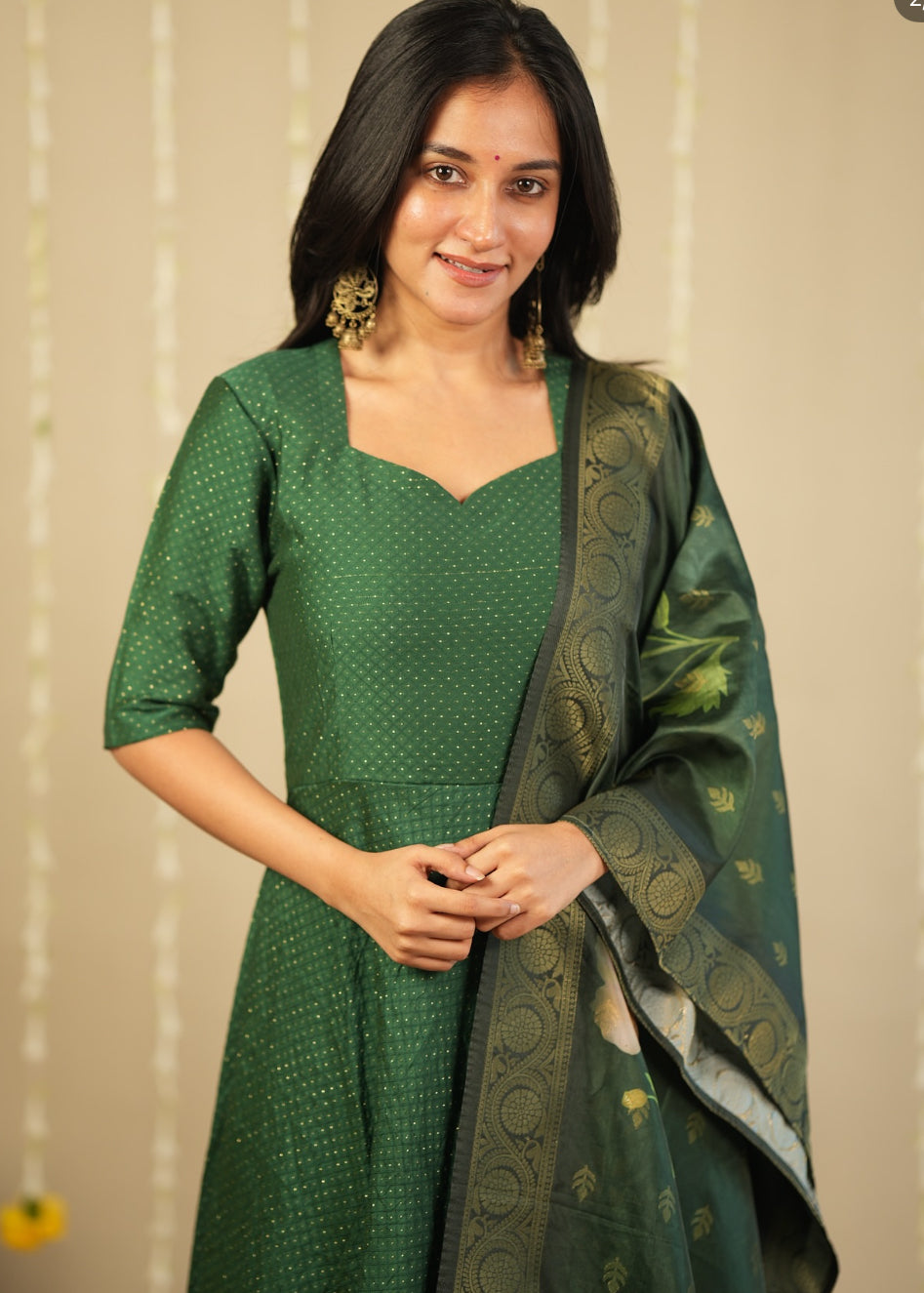 Green sequins gown - 1369