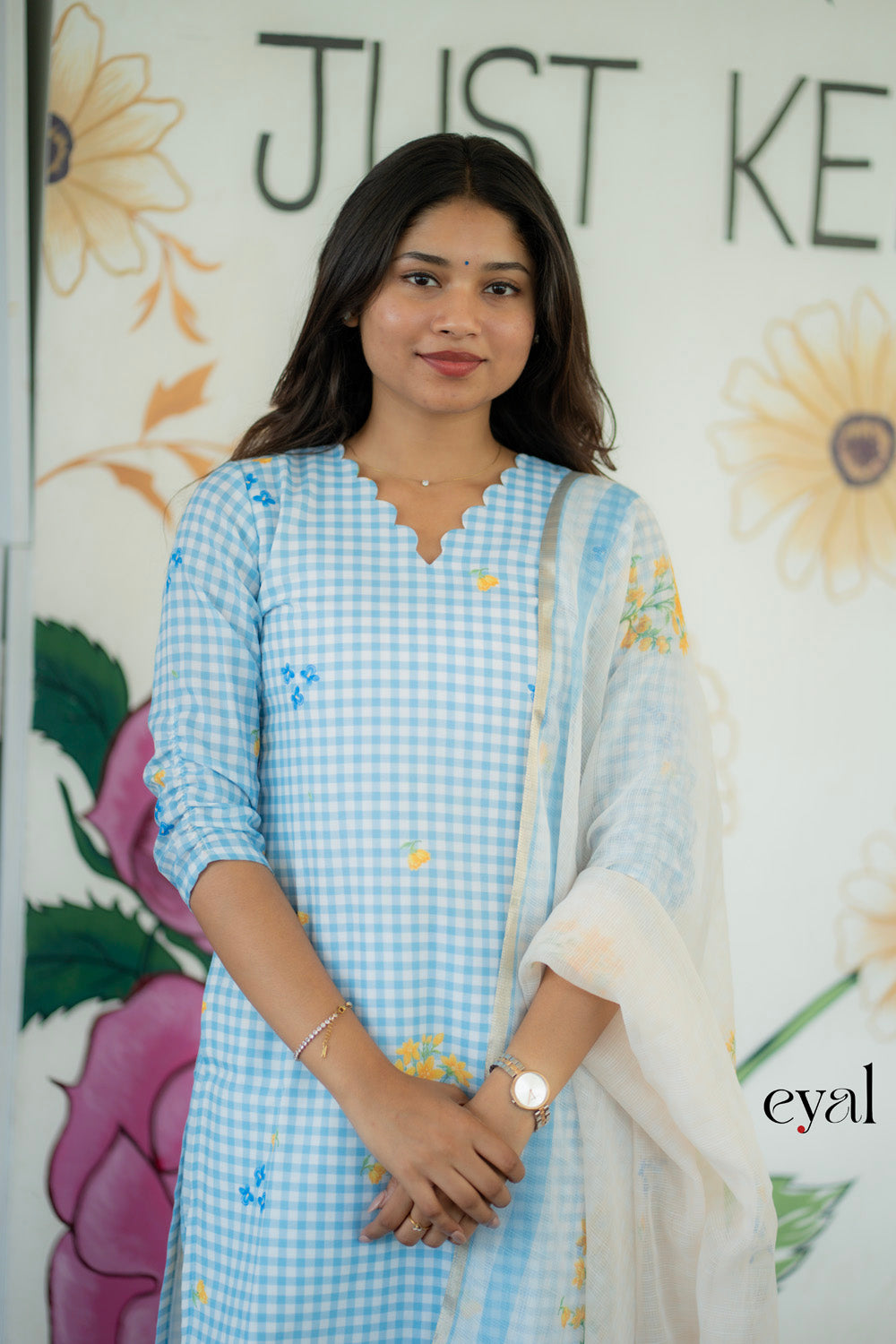 Daisy Whisper linen kurta suit