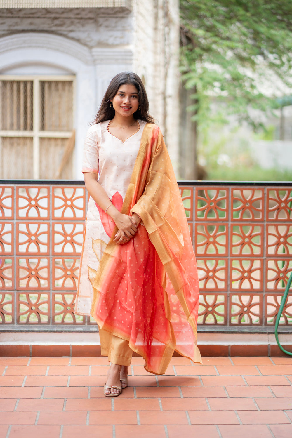 Coral gulab set