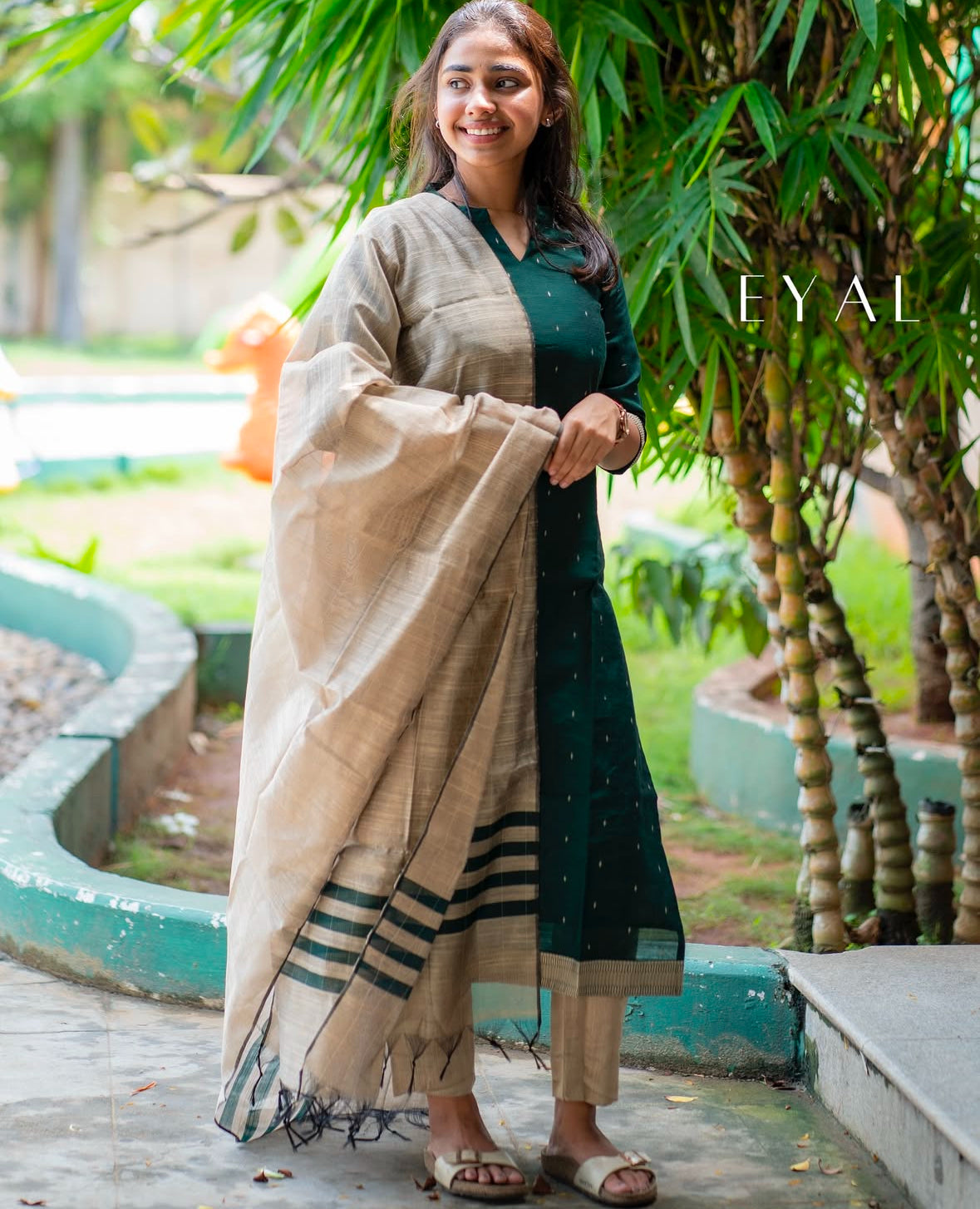 Green raw silk kurta suit -1317