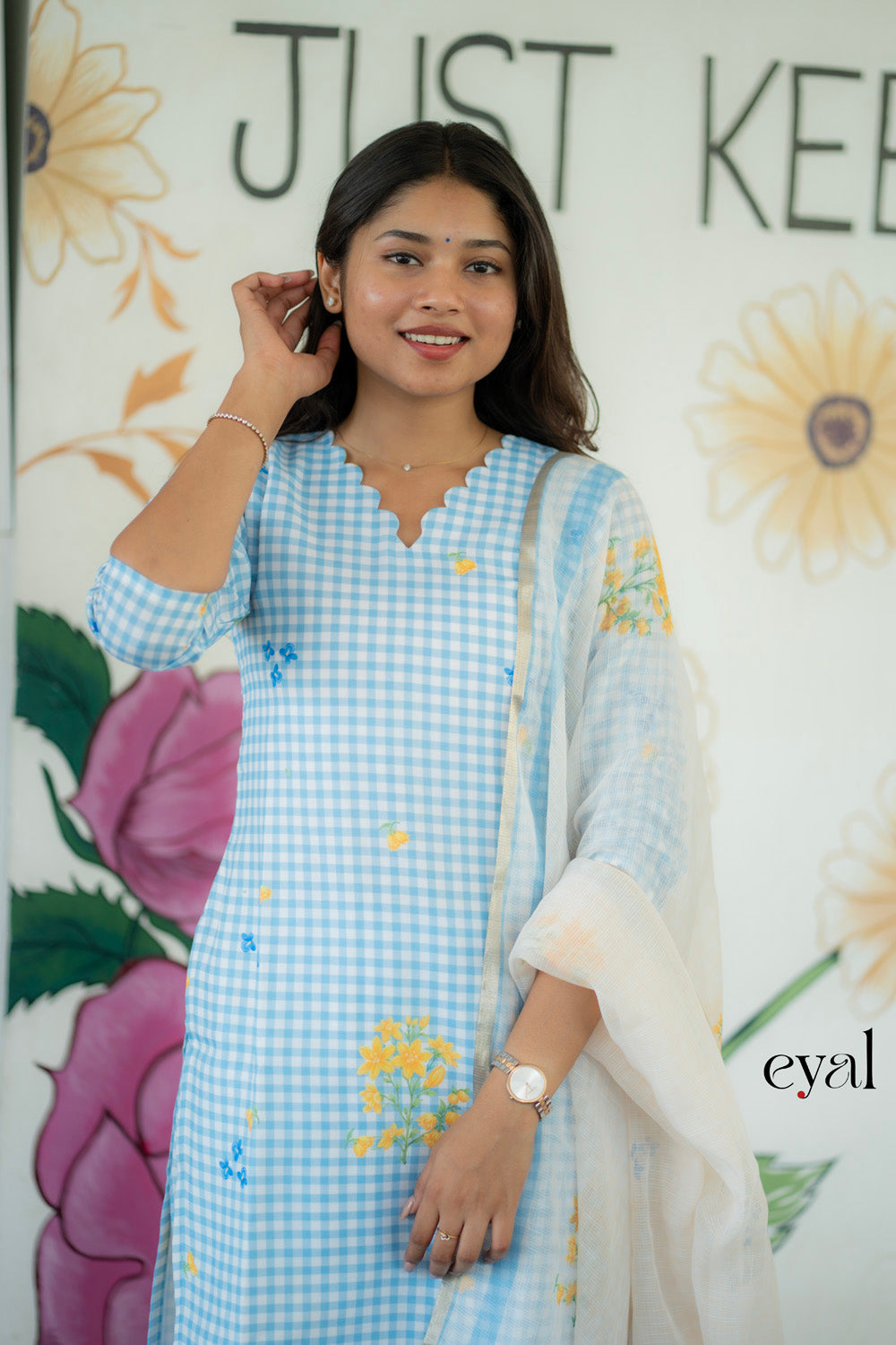 Daisy Whisper linen kurta suit