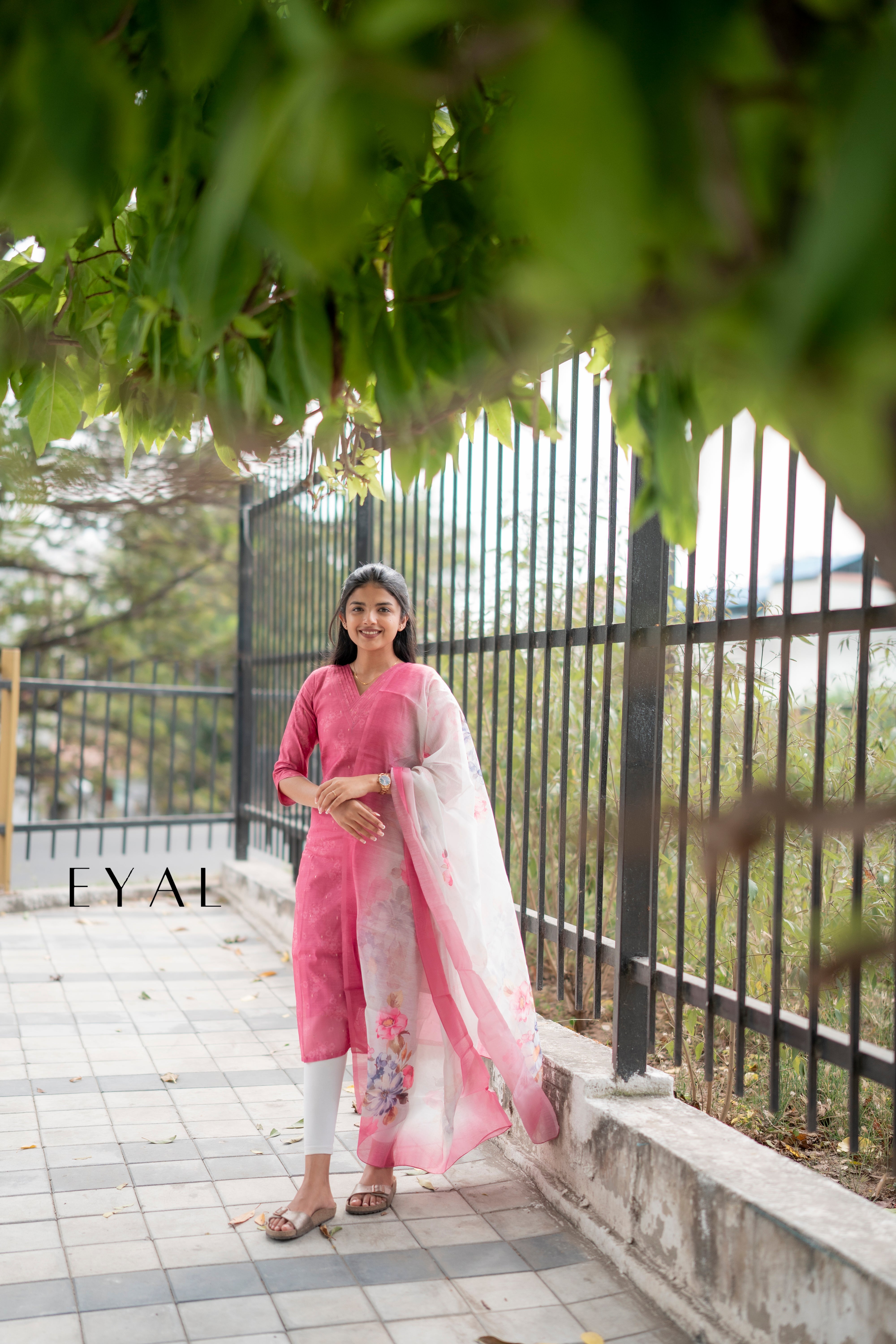 Petal - 1373
