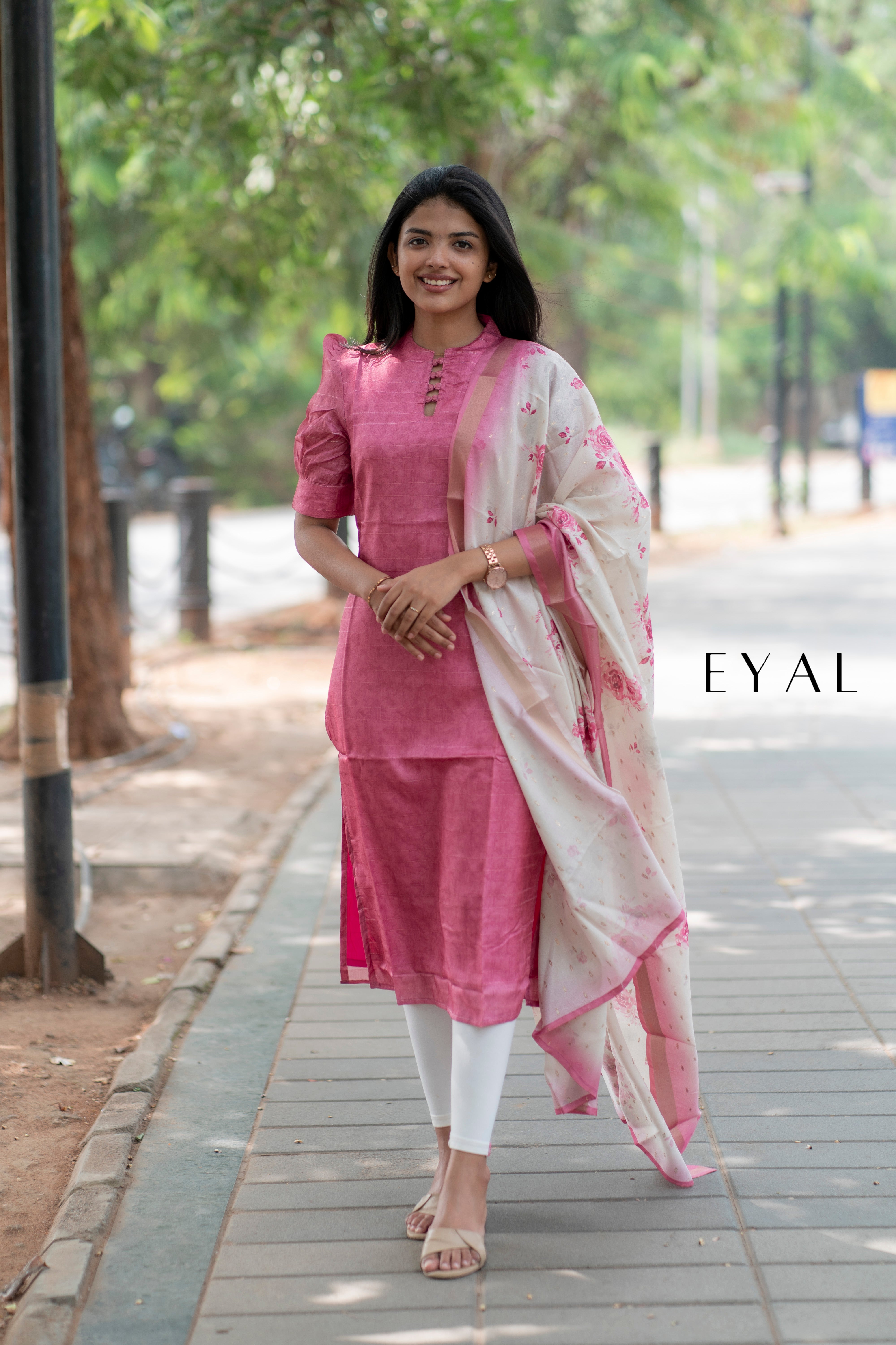 Pink zari kurti with contrast duppatta -1402