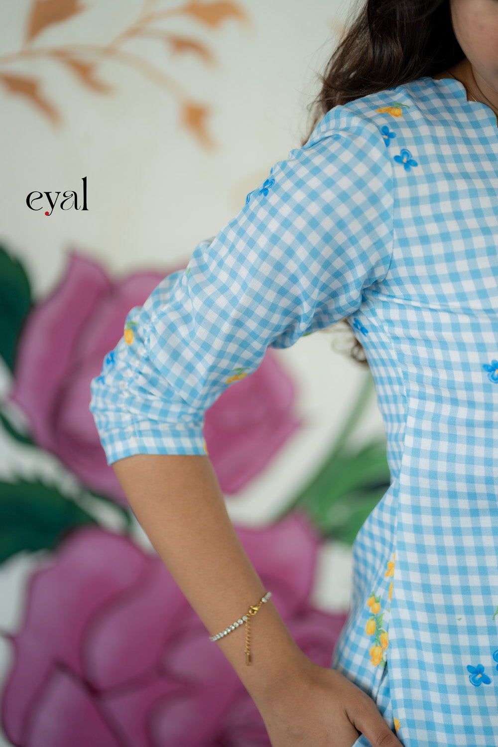 Daisy Whisper linen kurta suit