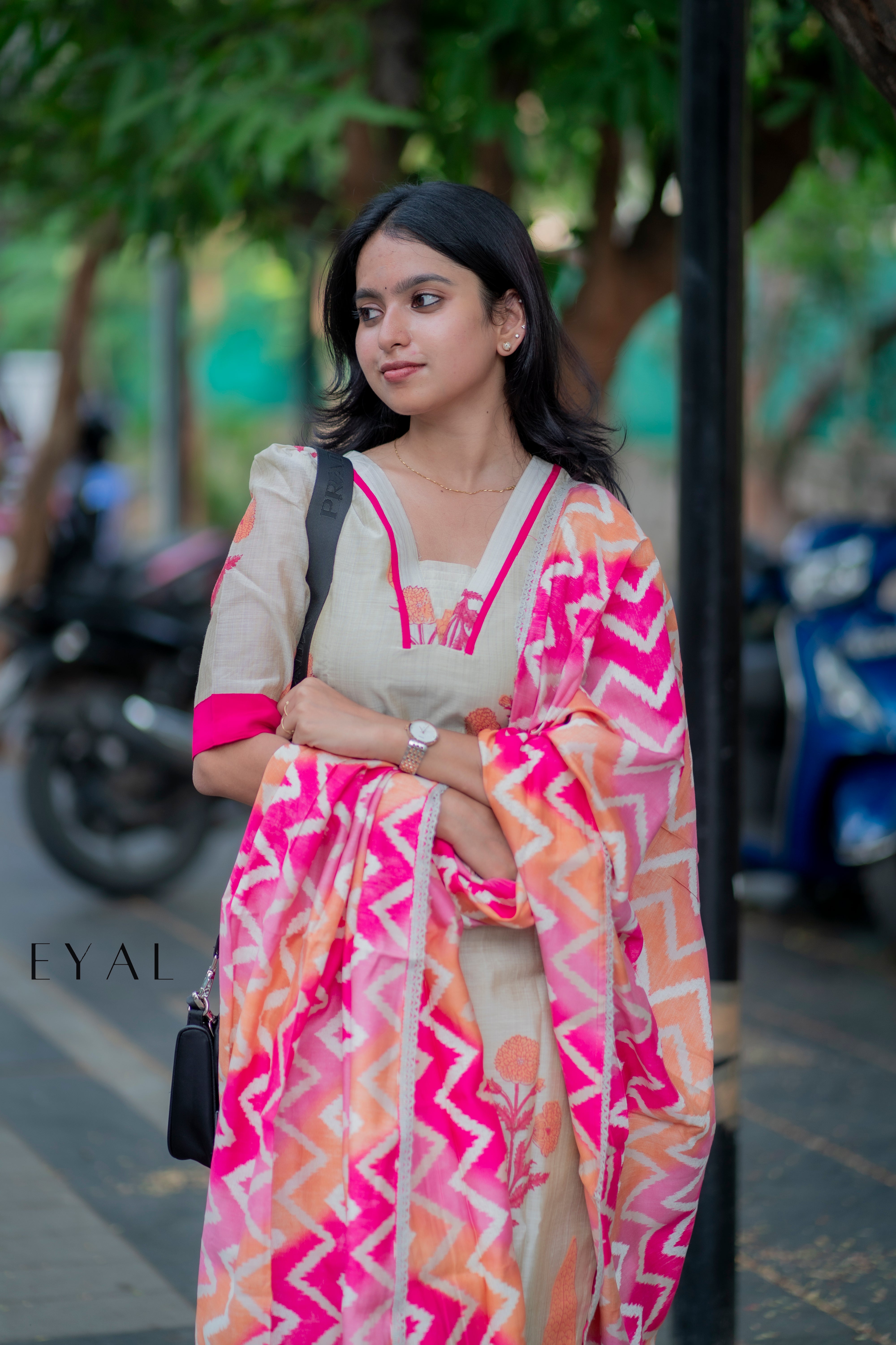 Fuscia -1447