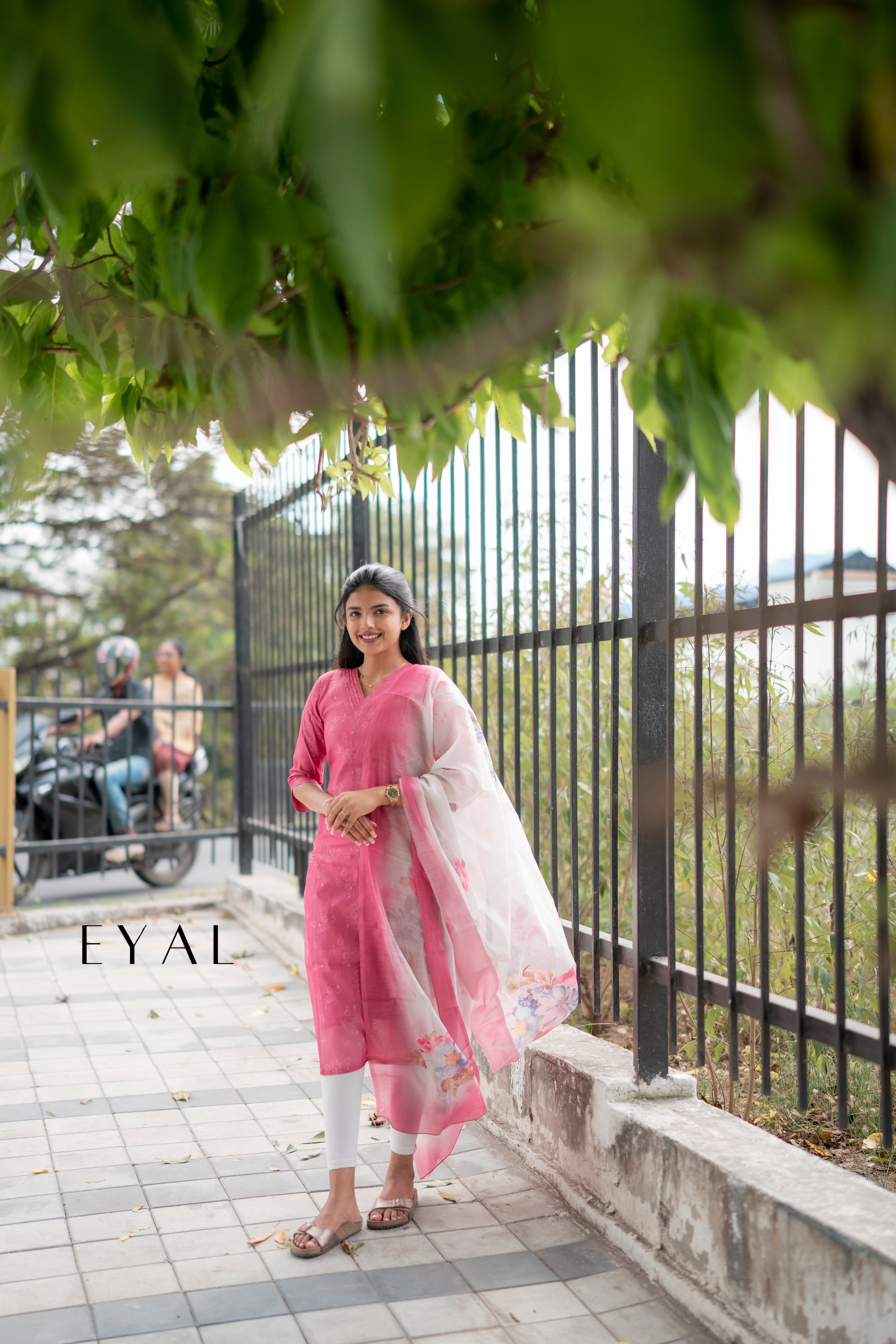 Petal - 1373