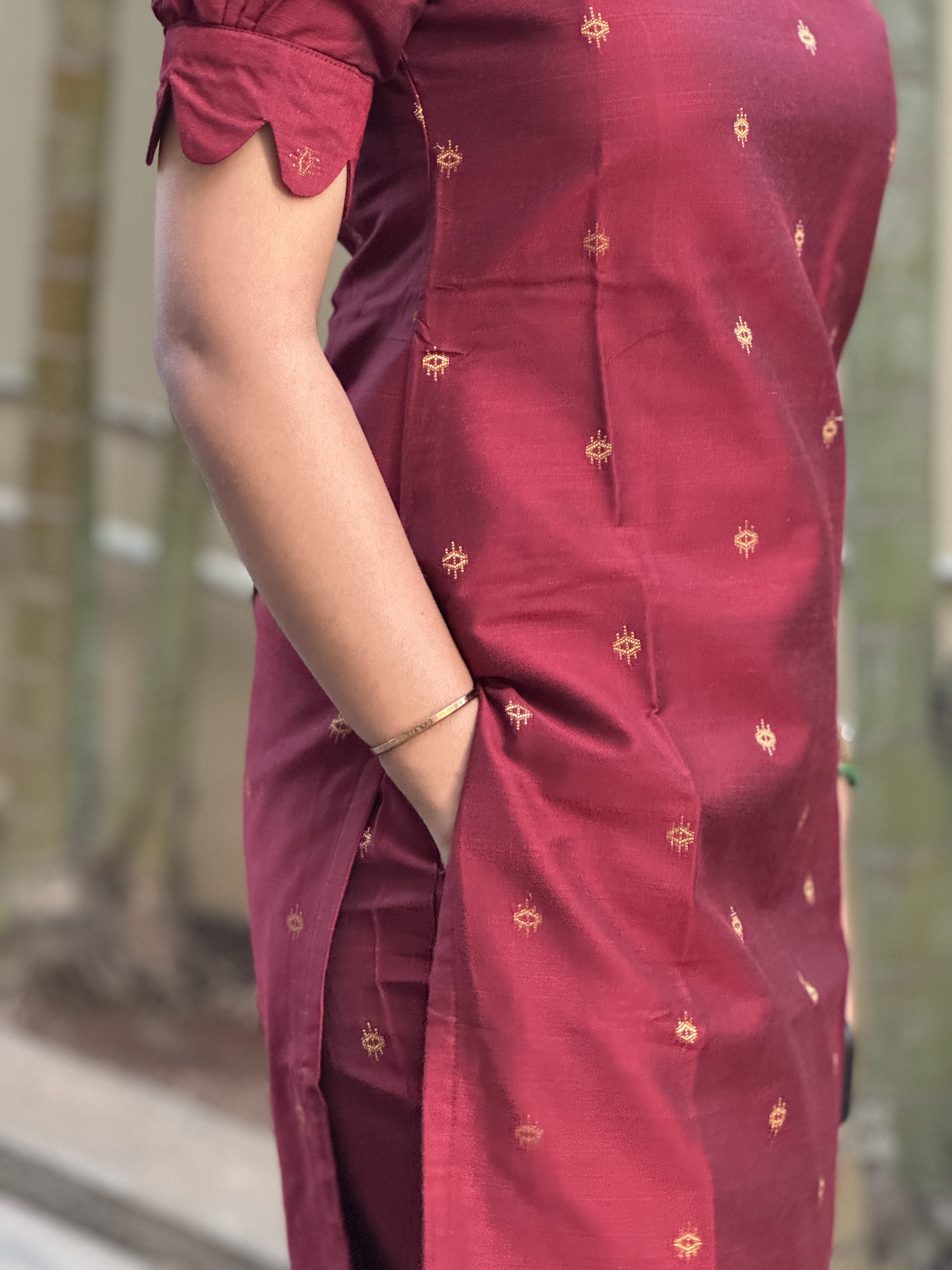 Maroon raw silk kurta set-1337